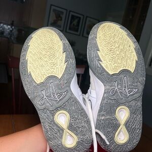 Nike Kyrie Infinity Sneakers